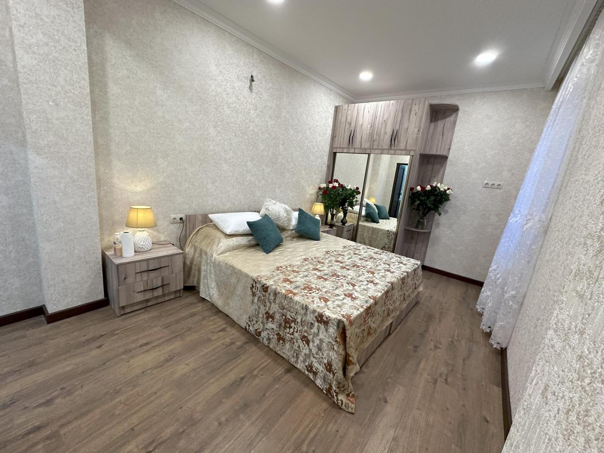 Three Palms Guest House Tbilisi Exterior foto