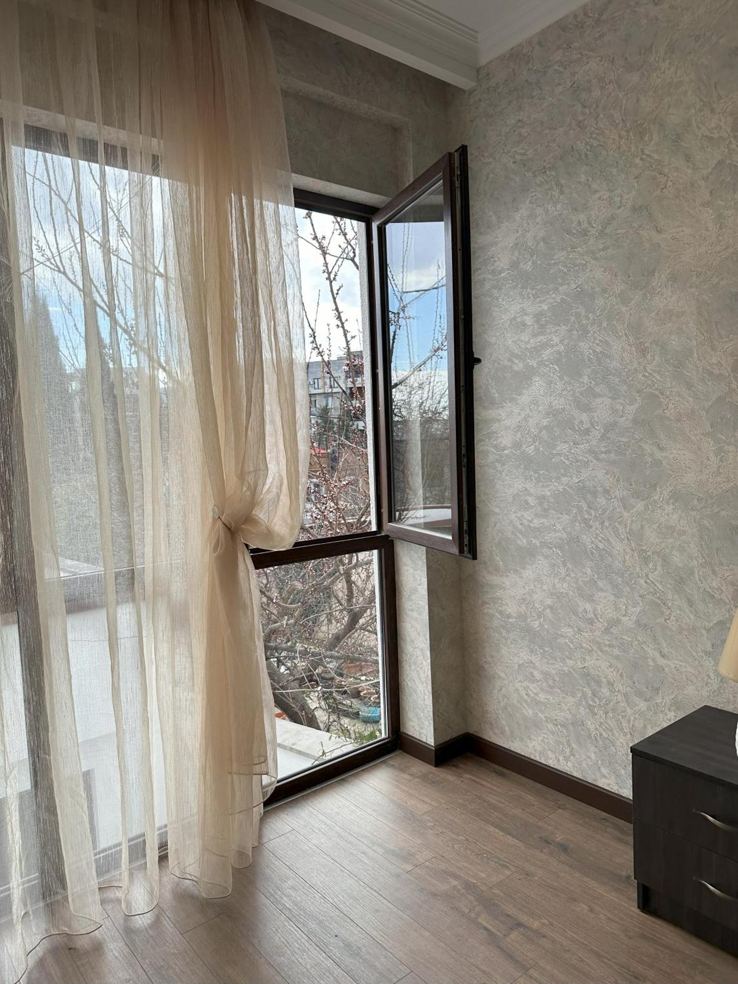 Three Palms Guest House Tbilisi Exterior foto